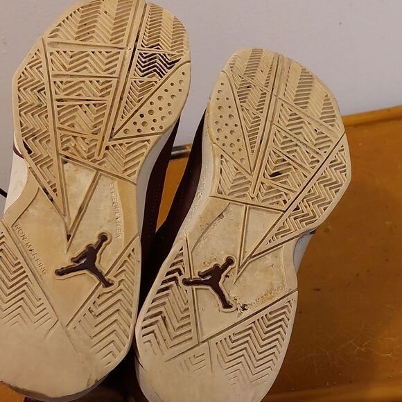 Air Jordan - True Flight,  size 6Y, High top; lace-up, Maroon/Burgandy - Picture 5 of 5